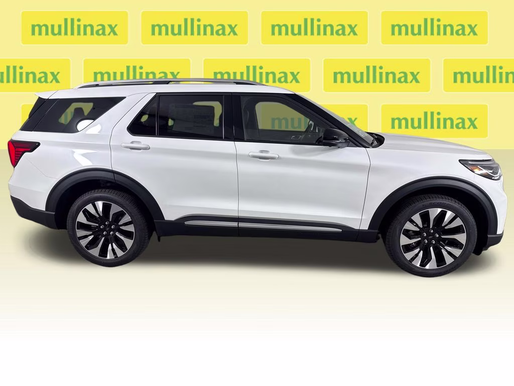 2026 Star White Metallic Tri-Coat Ford Explorer Platinum 4X4 SUV