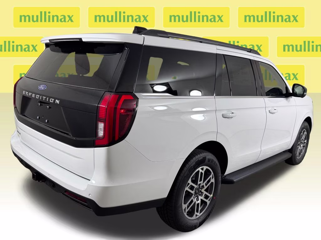 2026 Oxford White Ford Expedition Active RWD SUV