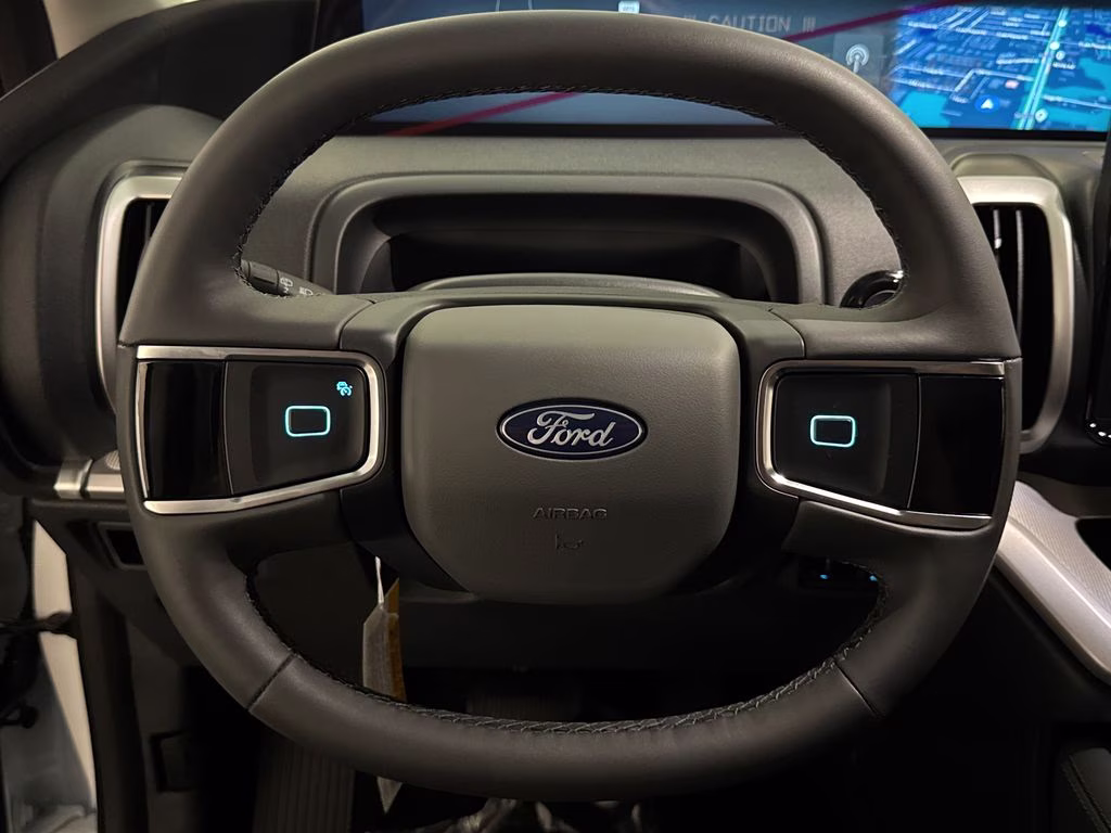 2026 Oxford White Ford Expedition Active RWD SUV