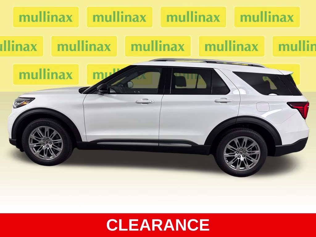 2026 Star White Metallic Tri-Coat Ford Explorer Platinum RWD SUV
