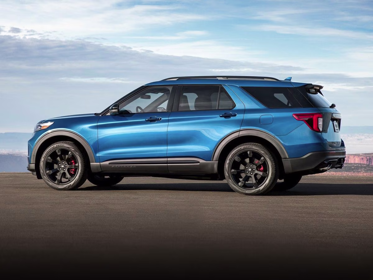 2023 Gray Metallic Ford Explorer ST 4X4 SUV