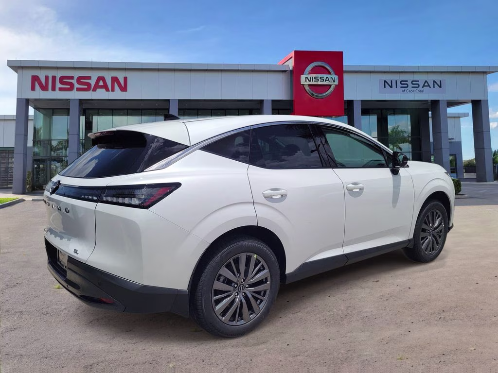 2026 Everest White Pearl Tricoat Nissan Murano SL AWD SUV