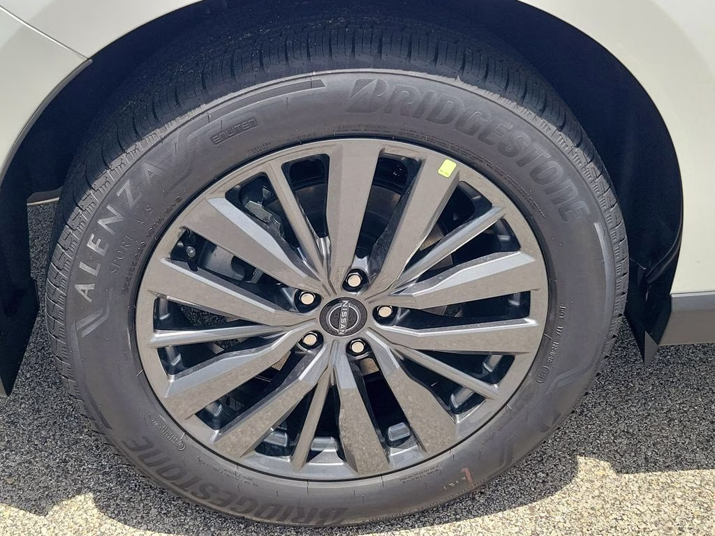 2026 Everest White Pearl Tricoat Nissan Murano SL AWD SUV