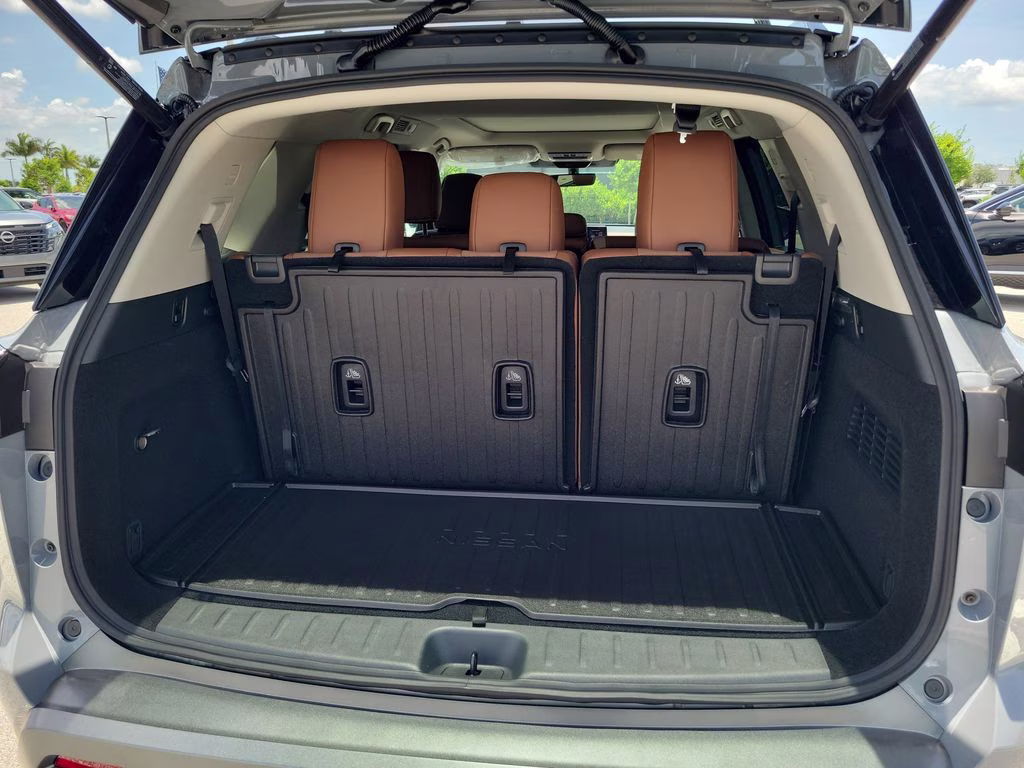 2026 Boulder Gray Pearl Nissan Pathfinder Platinum 4X4 SUV
