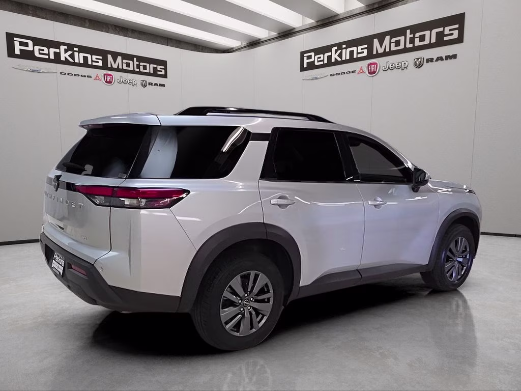 2025 Brilliant Silver Metallic Nissan Pathfinder SV 4X4 SUV