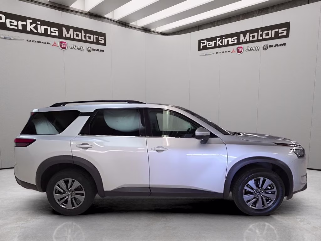 2025 Brilliant Silver Metallic Nissan Pathfinder SV 4X4 SUV