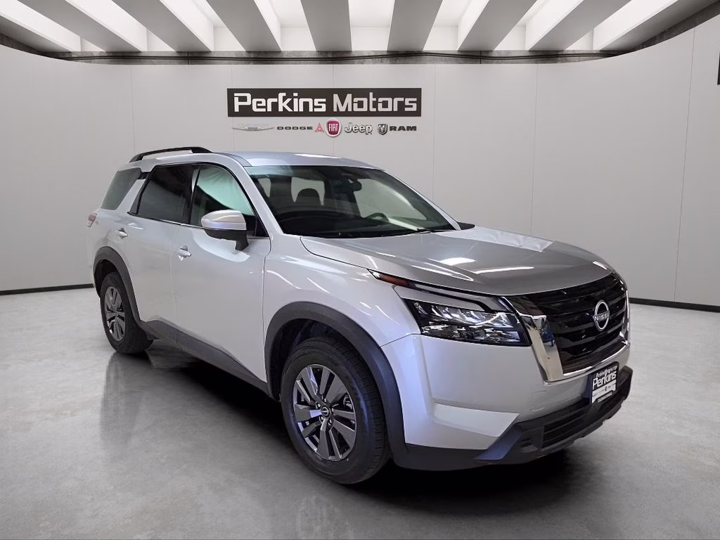 2025 Brilliant Silver Metallic Nissan Pathfinder SV 4X4 SUV