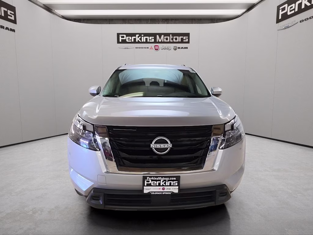 2025 Brilliant Silver Metallic Nissan Pathfinder SV 4X4 SUV