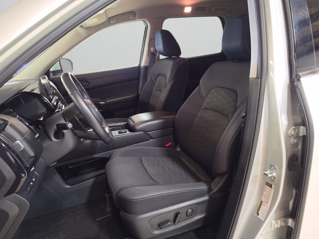 2025 Brilliant Silver Metallic Nissan Pathfinder SV 4X4 SUV