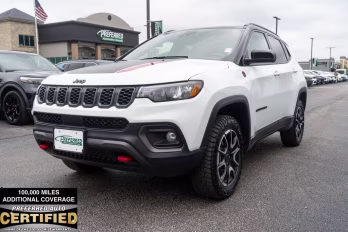 2025 Bright White Clearcoat Jeep Compass Trailhawk 4X4 SUV