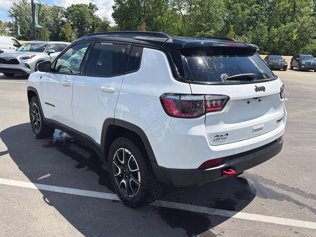 2025 Bright White Clearcoat Jeep Compass Trailhawk 4X4 SUV