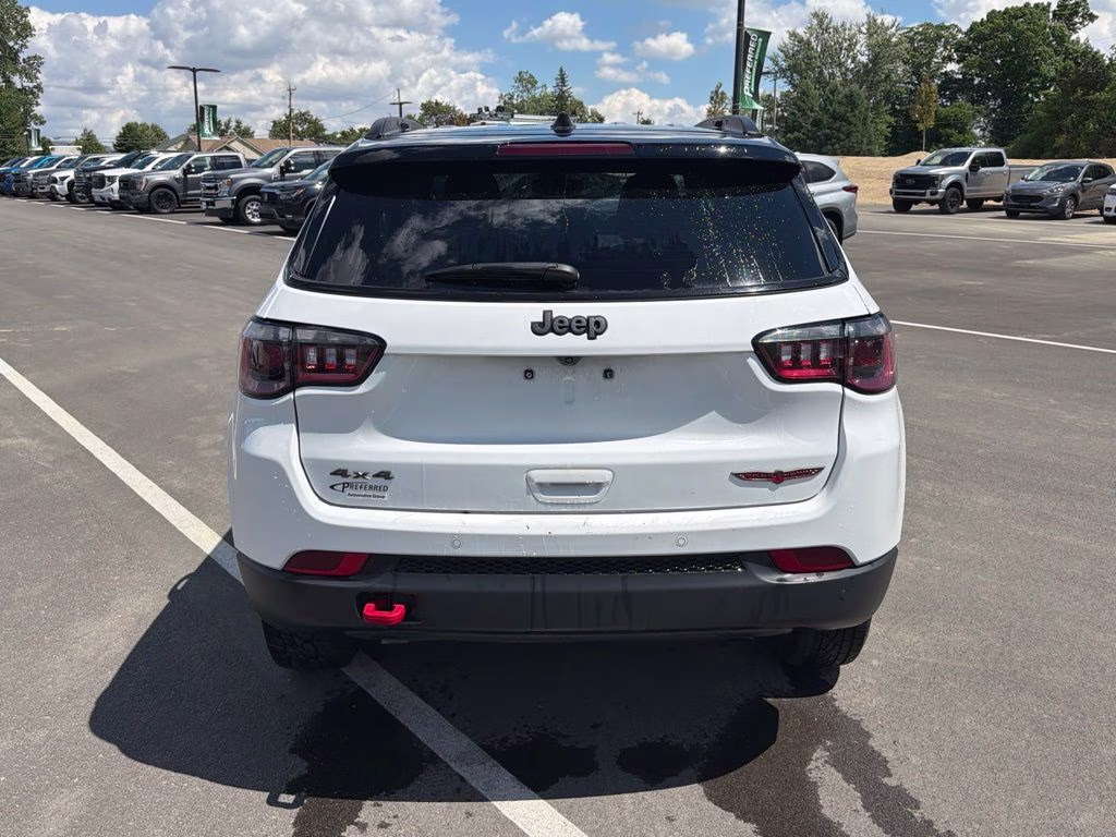 2025 Bright White Clearcoat Jeep Compass Trailhawk 4X4 SUV