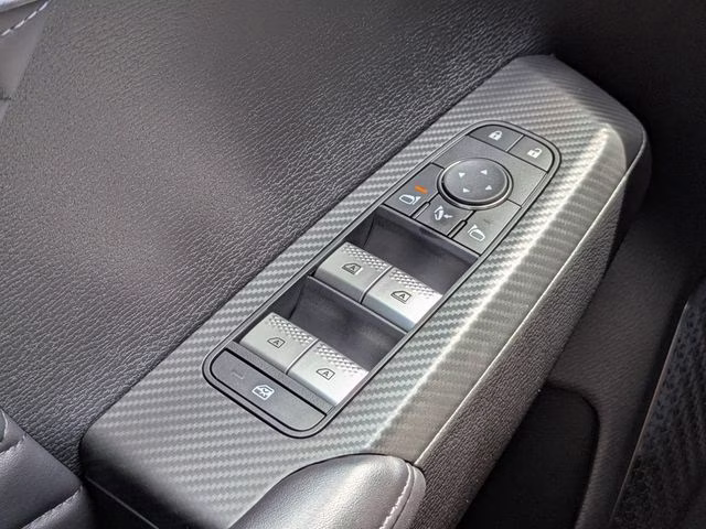 2026 White Diamond/Black Roof Mitsubishi Outlander Black Edition FWD SUV