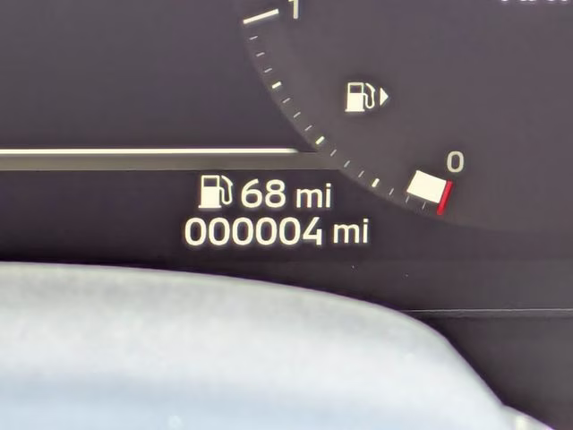 2026 White Diamond/Black Roof Mitsubishi Outlander Black Edition FWD SUV