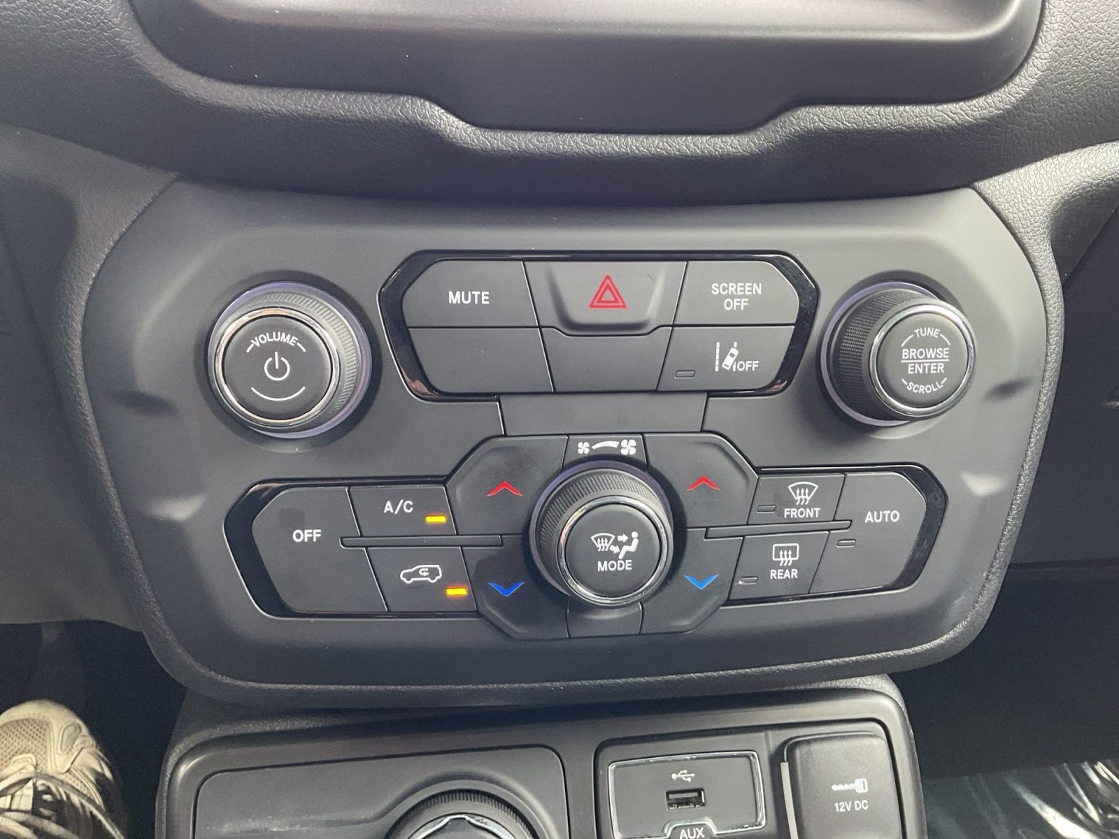 2023 Slate Blue Pearlcoat Jeep Renegade Latitude 4X4 SUV