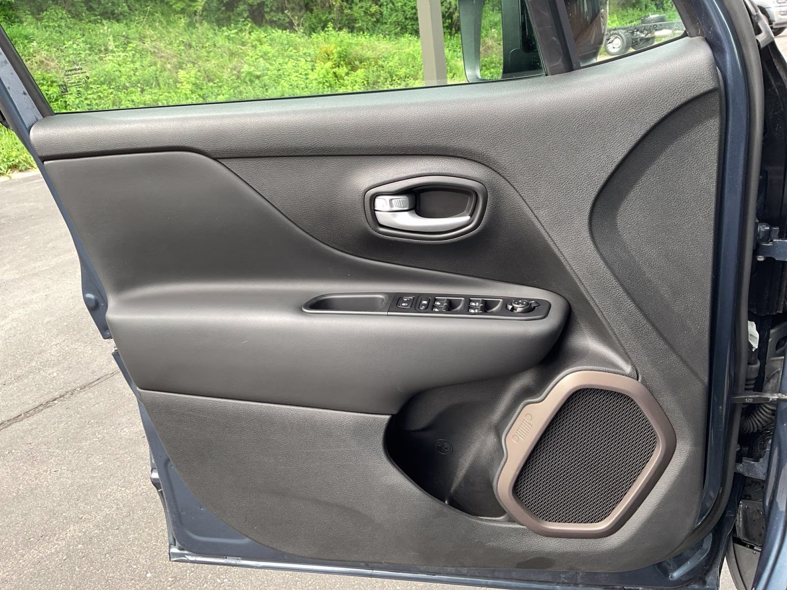 2023 Slate Blue Pearlcoat Jeep Renegade Latitude 4X4 SUV