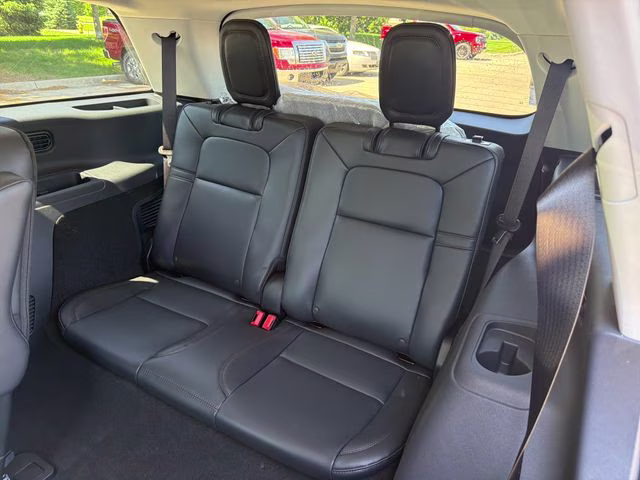 2026 Infinite Black Metallic Clearcoat Lincoln Aviator Premiere AWD SUV