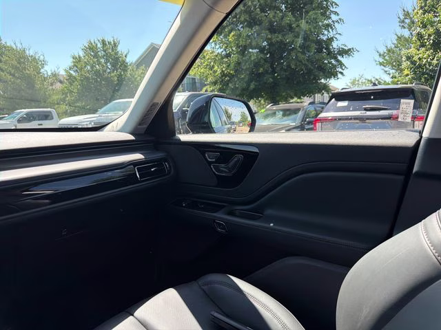 2026 Infinite Black Metallic Clearcoat Lincoln Aviator Premiere AWD SUV