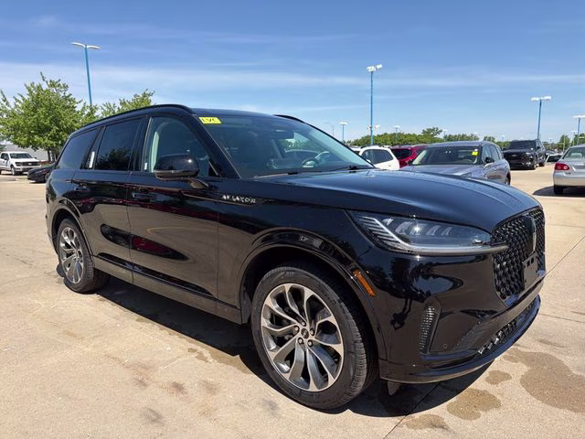 2026 Infinite Black Metallic Clearcoat Lincoln Aviator Premiere AWD SUV