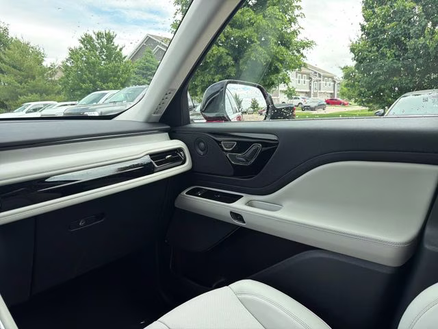 2026 Red Carpet Tinted Clearcoat Lincoln Aviator Reserve AWD SUV