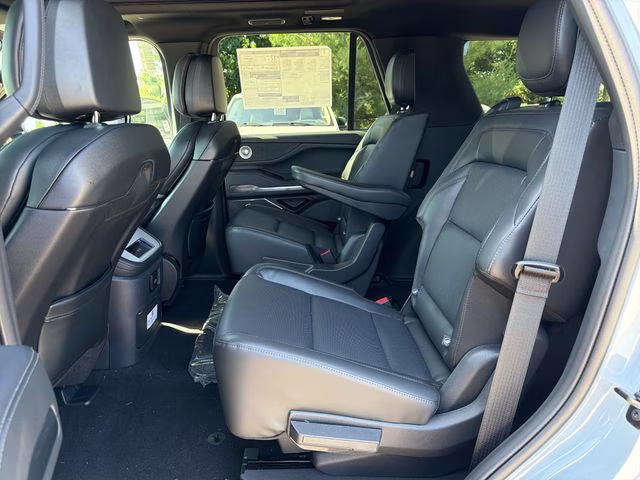 2026 Gray Mist Metallic Tri-Coat Lincoln Navigator Reserve 4X4 SUV