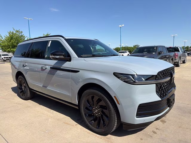 2026 Gray Mist Metallic Tri-Coat Lincoln Navigator Reserve 4X4 SUV