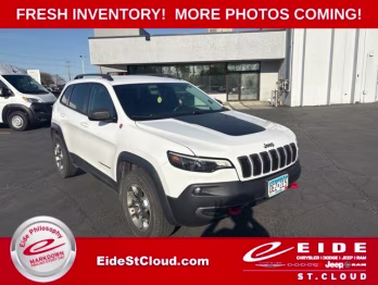 2019 Bright White Clearcoat Jeep Cherokee Trailhawk 4X4 SUV