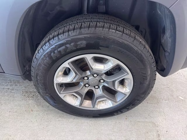 2019 Bright White Clearcoat Jeep Cherokee Trailhawk 4X4 SUV