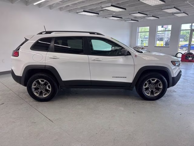 2019 Bright White Clearcoat Jeep Cherokee Trailhawk 4X4 SUV
