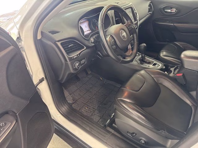 2019 Bright White Clearcoat Jeep Cherokee Trailhawk 4X4 SUV
