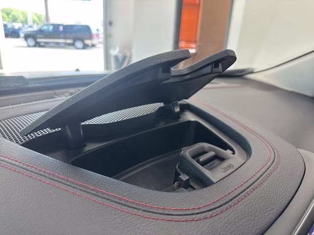 2019 Bright White Clearcoat Jeep Cherokee Trailhawk 4X4 SUV