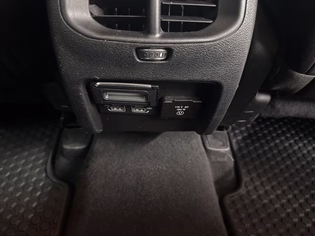 2019 Bright White Clearcoat Jeep Cherokee Trailhawk 4X4 SUV