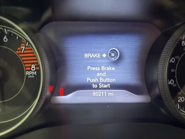 2019 Bright White Clearcoat Jeep Cherokee Trailhawk 4X4 SUV