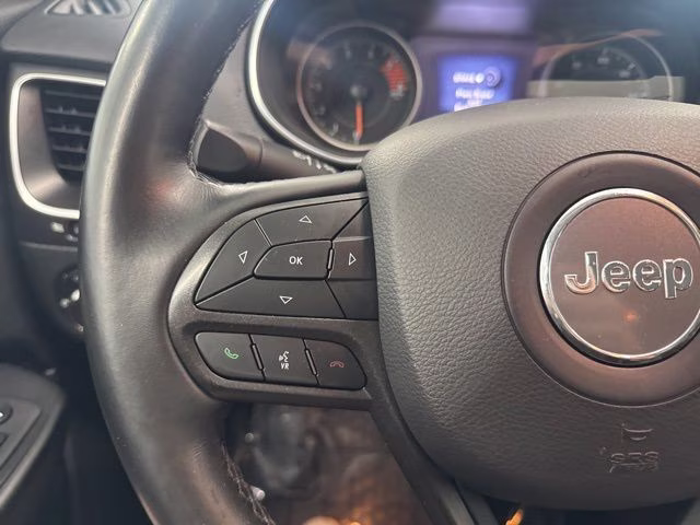 2019 Bright White Clearcoat Jeep Cherokee Trailhawk 4X4 SUV