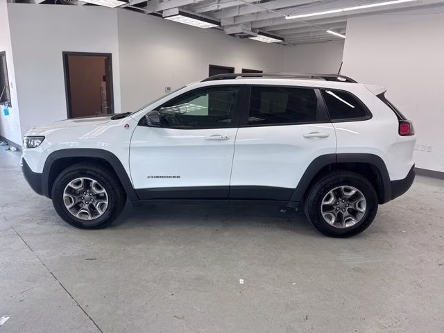 2019 Bright White Clearcoat Jeep Cherokee Trailhawk 4X4 SUV