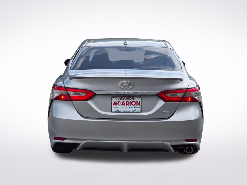 2019 Celestial Silver Metallic Toyota Camry SE FWD Sedan