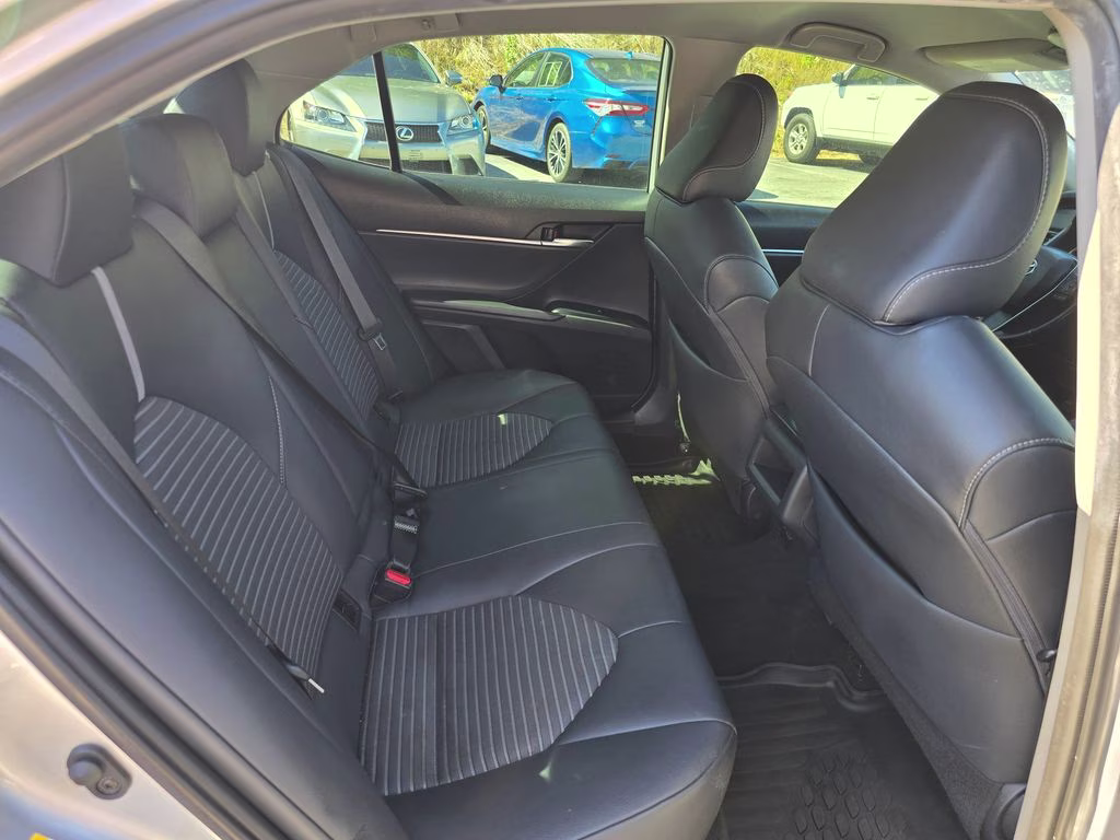2019 Celestial Silver Metallic Toyota Camry SE FWD Sedan