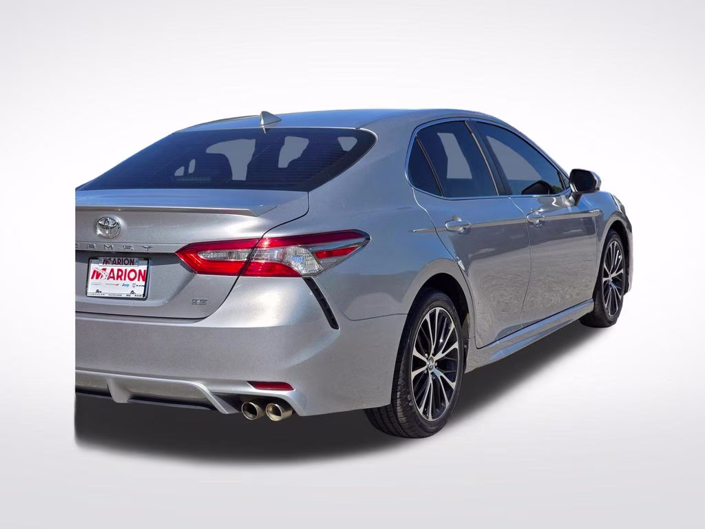 2019 Celestial Silver Metallic Toyota Camry SE FWD Sedan