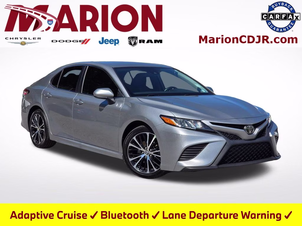 2019 Celestial Silver Metallic Toyota Camry SE FWD Sedan