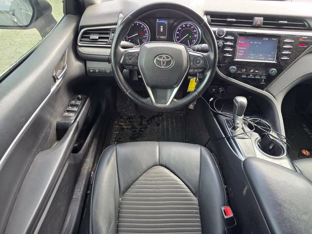 2019 Celestial Silver Metallic Toyota Camry SE FWD Sedan