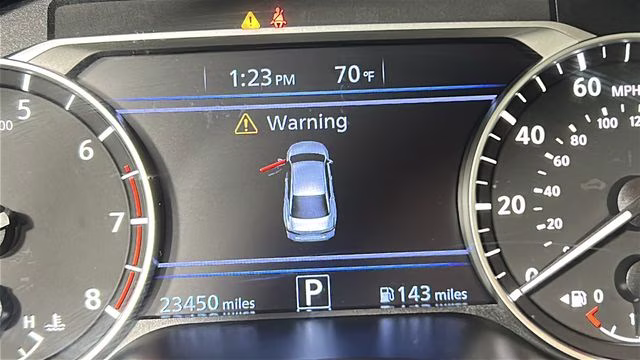 2024 Pearl White Tricoat Nissan Altima 2.5 SR FWD Sedan
