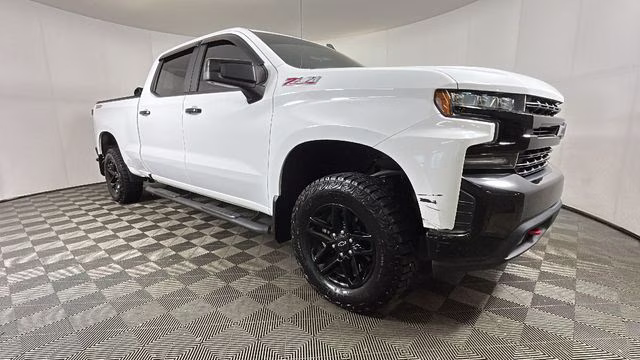 2020 Summit White Chevrolet Silverado 1500 LT Trail Boss 4X4 Truck