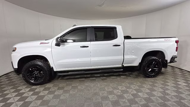 2020 Summit White Chevrolet Silverado 1500 LT Trail Boss 4X4 Truck