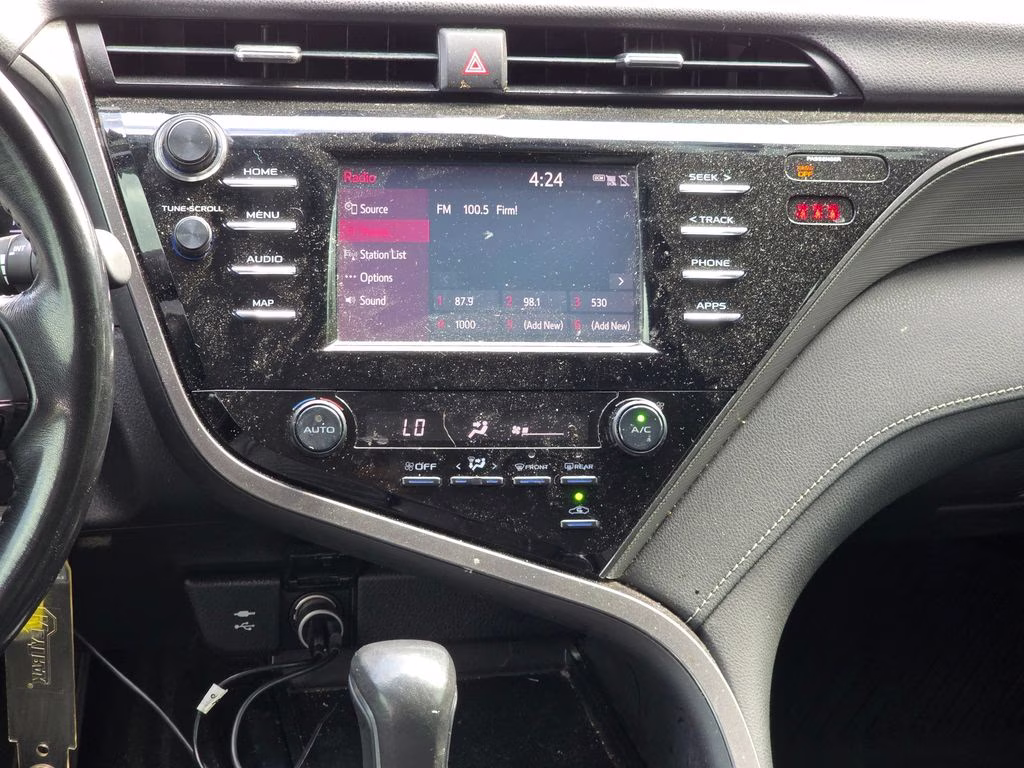 2019 Celestial Silver Metallic Toyota Camry SE FWD Sedan