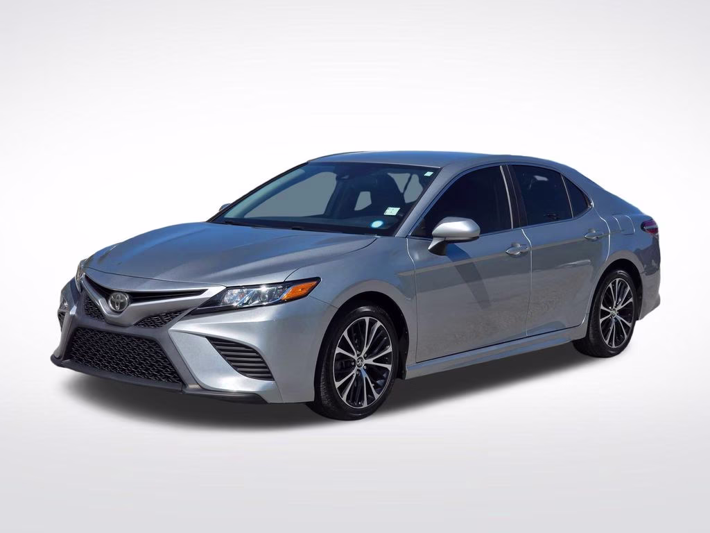 2019 Celestial Silver Metallic Toyota Camry SE FWD Sedan
