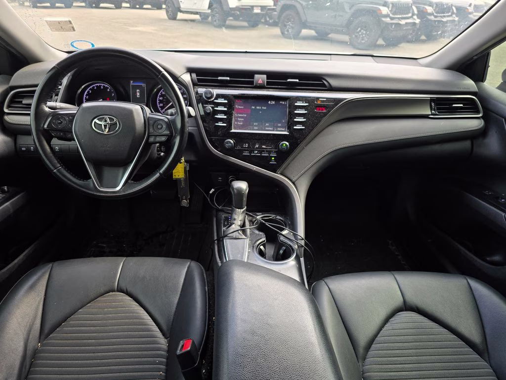 2019 Celestial Silver Metallic Toyota Camry SE FWD Sedan