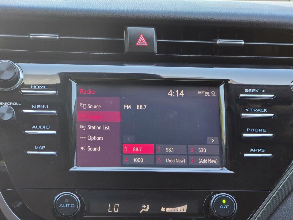 2019 Celestial Silver Metallic Toyota Camry SE FWD Sedan