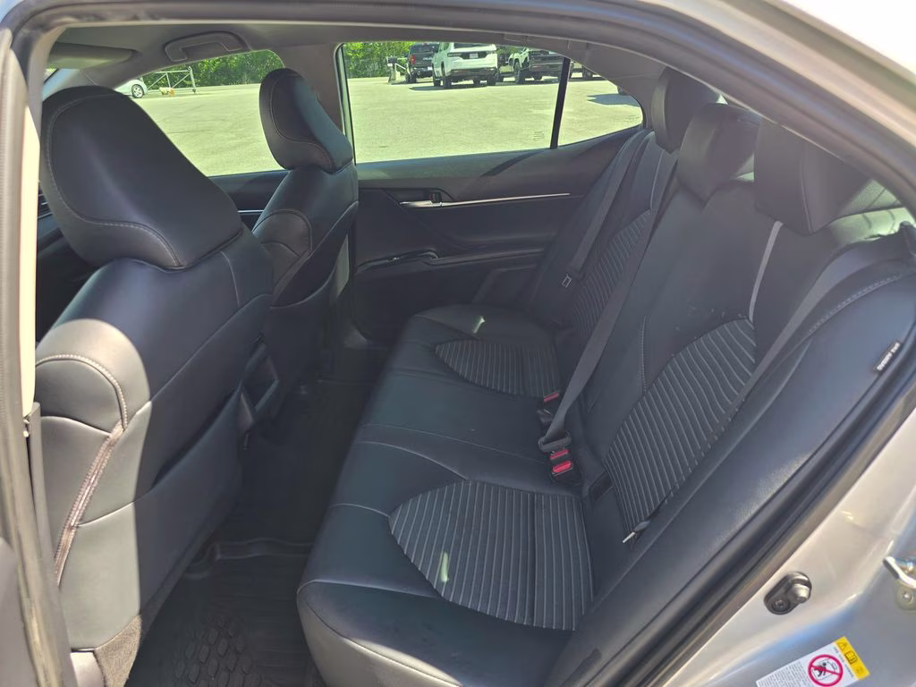 2019 Celestial Silver Metallic Toyota Camry SE FWD Sedan