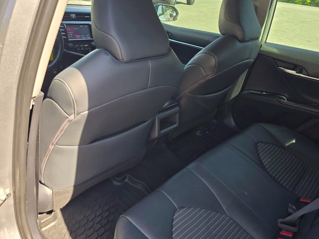 2019 Celestial Silver Metallic Toyota Camry SE FWD Sedan