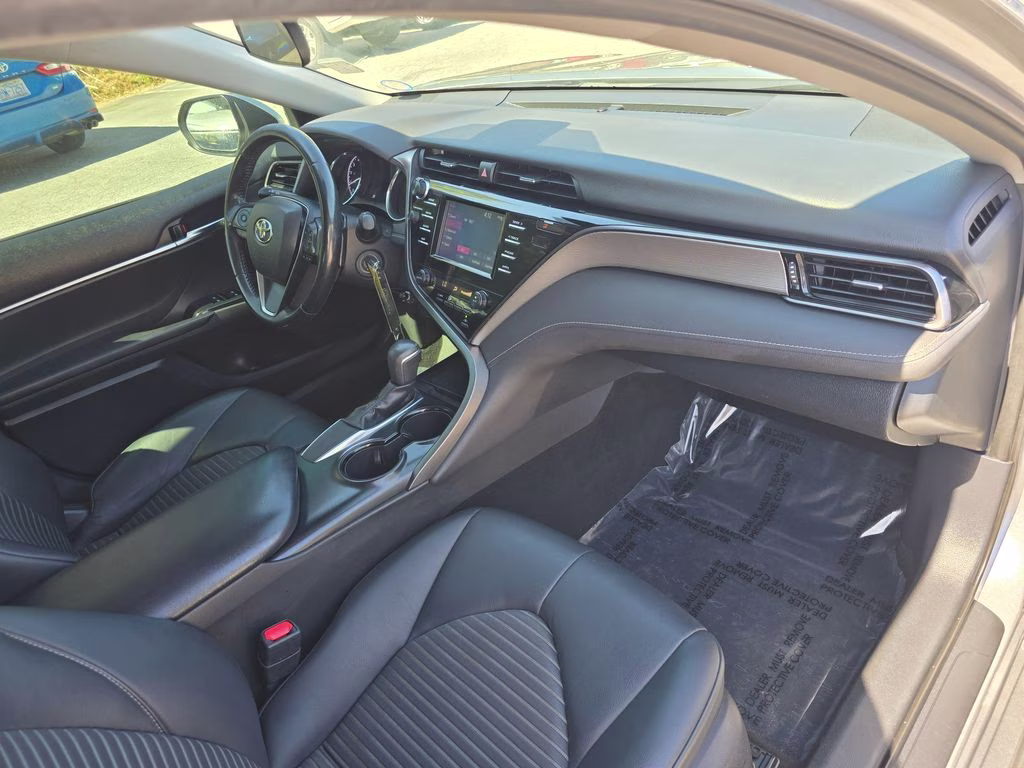 2019 Celestial Silver Metallic Toyota Camry SE FWD Sedan